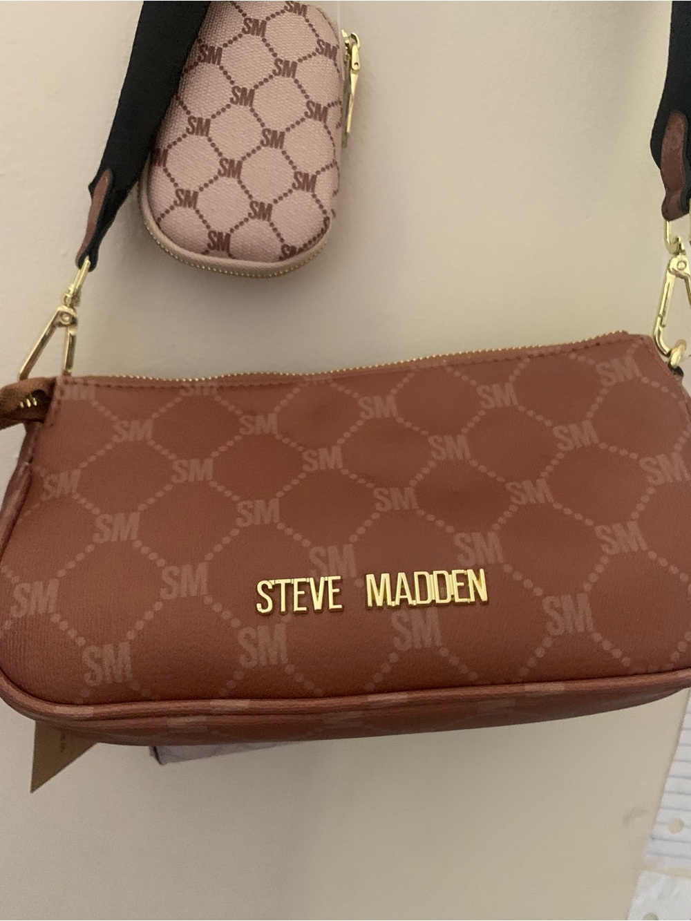 Steve Madden Tan Brown Shoulder Crossbody Bag with Gold Hardware